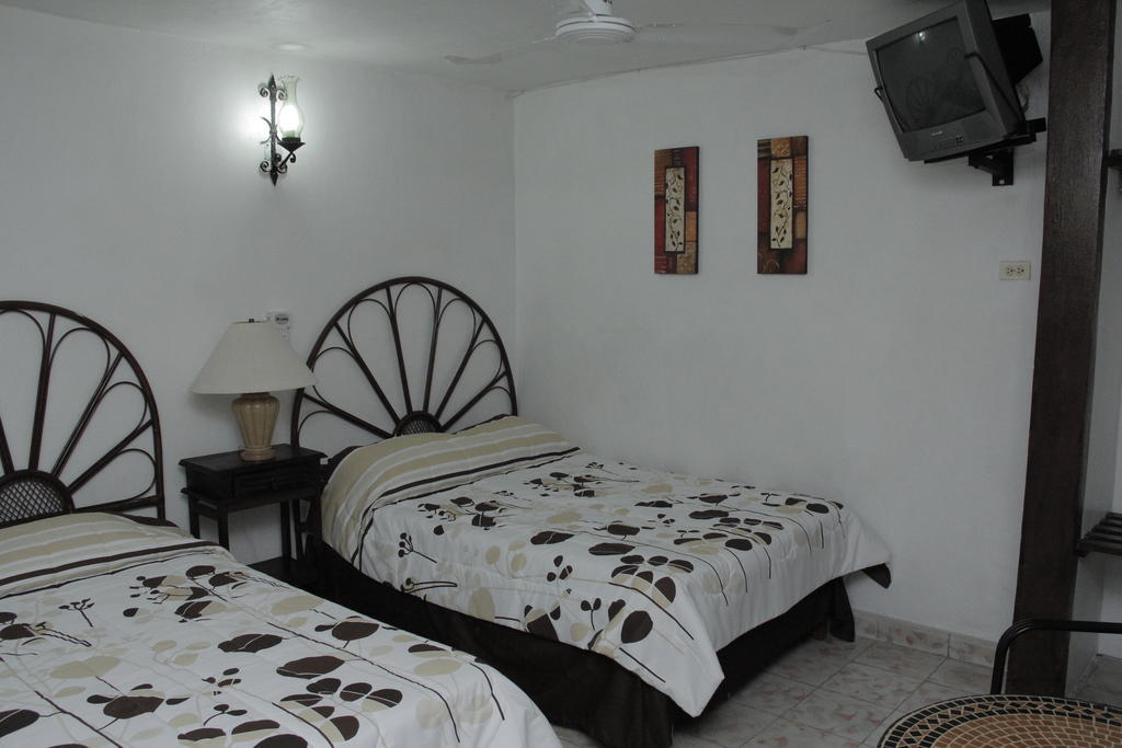 Hotel Posada Del Angel Mérida Zimmer foto